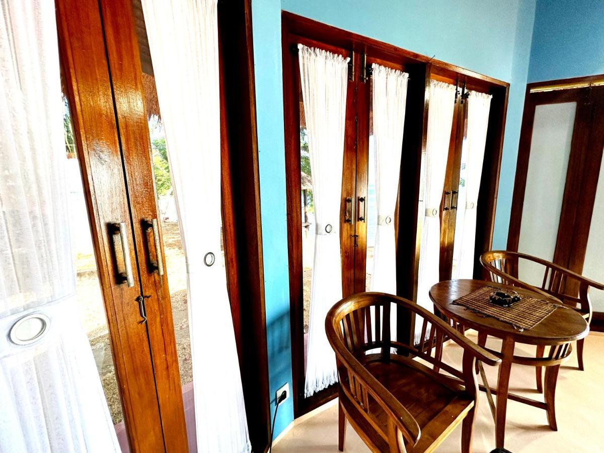 Khabita Beach Resort Lembar  Exterior foto